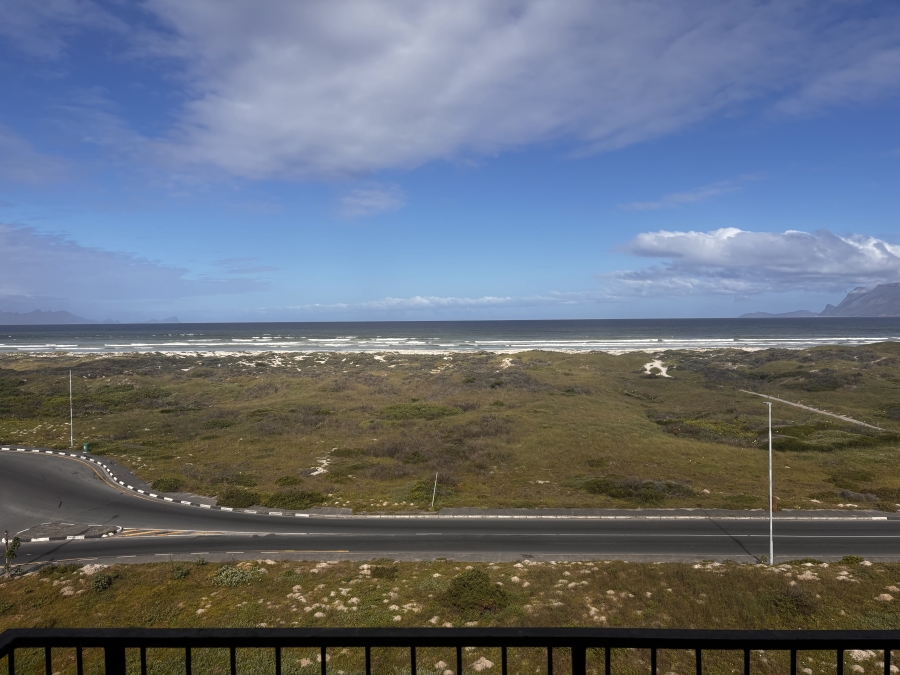 To Let 1 Bedroom Property for Rent in Muizenberg Western Cape